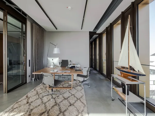 Abschließbares Büro in Düsseldorf (Heerdt) – Büro in Düsseldorf-Heerdt mit lebendiger Gemeinschaft und Rheinlage — Bild 5