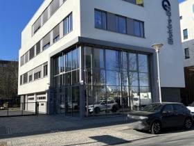 Modernes Büro in Berlin-Adlershof – 36,93 m² im 1. OG, sofort verfügbar