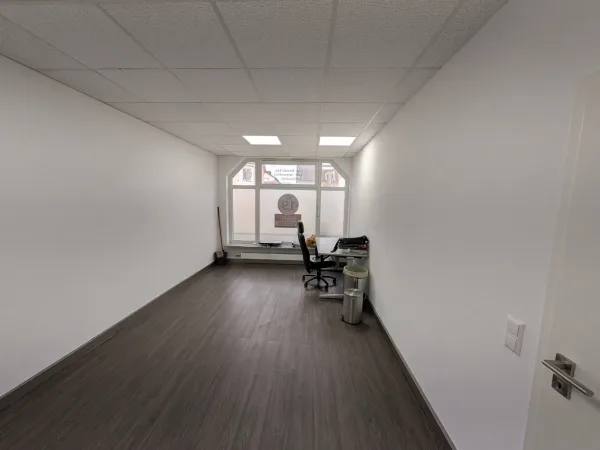 Abschließbares Büro in Ummendorf – Professionelle Bürogemeinschaft im Zentrum von Ummendorf — Bild 1