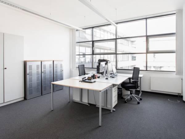 Moderner, heller Büroraum in Bürogemeinschaft in München-Laim — Bild 1