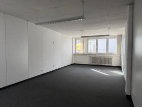 Büro und Lagerraum in Stuttgart zu vermieten
