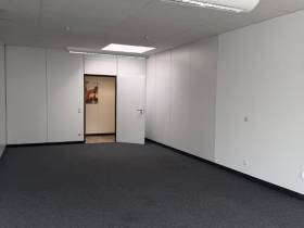 Büro und Lagerraum in Stuttgart zu vermieten