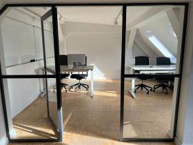 Heller Büroraum in Büro-WG im Herzen Kreuzbergs