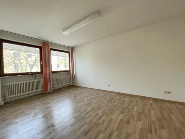 Abschließbares Büro in Starnberg (Söcking) – Bürogemeinschaft in Starnberg mit ruhiger Arbeitsatmosphäre — Bild 1