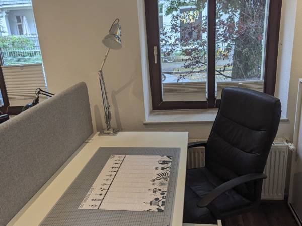 Heller Arbeitsplatz in Bürogemeinschaft in Potsdam — Bild 2