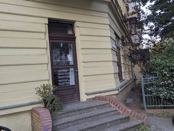 Heller Arbeitsplatz in Bürogemeinschaft in Potsdam — Bild 4