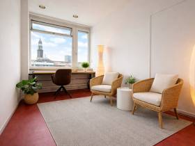 Büro in Bürogemeinschaft in der Innenstadt mit Michelblick