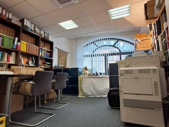 Helles Einzel-Büro in repräsentativer Bürogemeinschaft in FFM — Bild 1