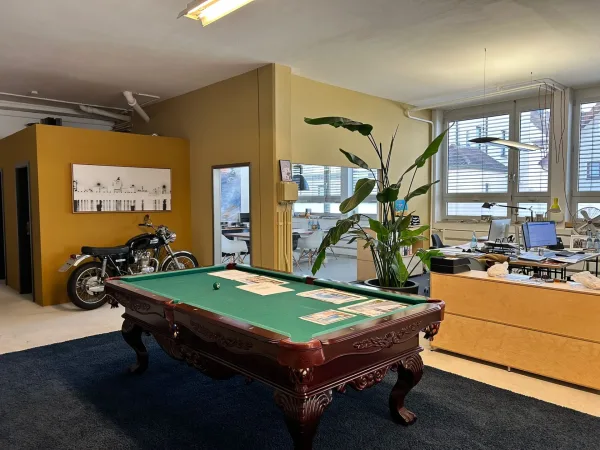 Schreibtischplatz in Stuttgart (Bahnhof Feuerbach) – Loftartiges Büro mit eigenem Raum in Stuttgart-Bahnhof Feuerbach — Bild 6