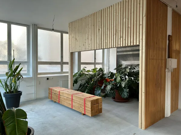 Schreibtischplatz in Stuttgart (Bahnhof Feuerbach) – Loftartiges Büro mit eigenem Raum in Stuttgart-Bahnhof Feuerbach — Bild 7