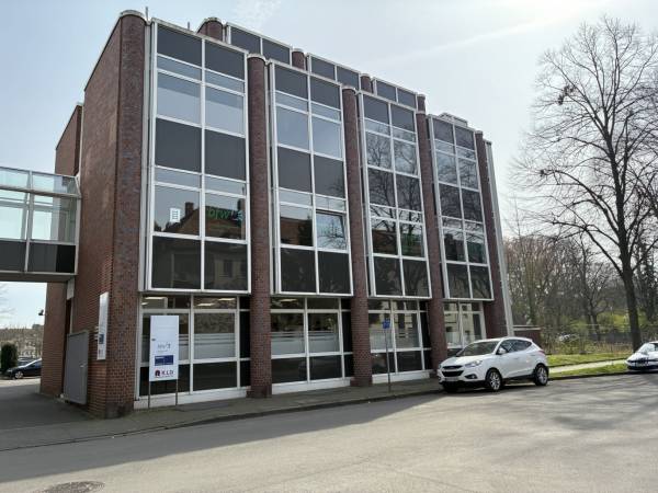 Gepflegte und funktionale Büroräume in Krefeld-Dießem/Lehmheide — Bild 1