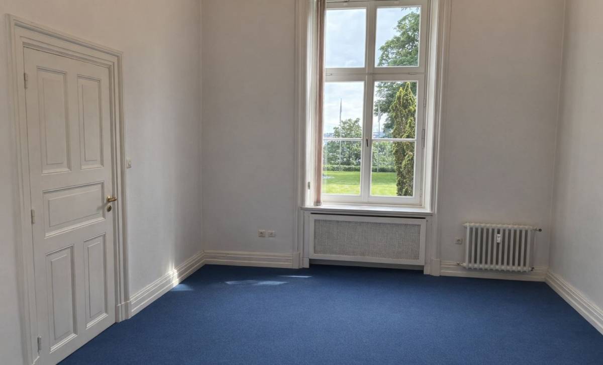 Kleiner Raum Elbseite