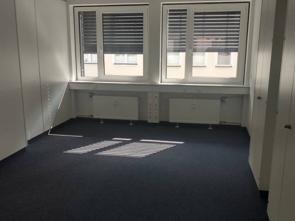 Büroraum / Arbeitsplätze im Coworking Space am Jahnplatz von Bielefeld — Bild 8
