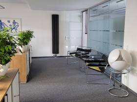 Moderner Büroraum in hochwertiger Bürogemeinschaft