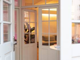 Arbeitsplatz in Atelierbüro zu verrmieten