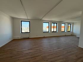 Zwei neu sanierte Büroräume im lebendigen Großmarktquartier