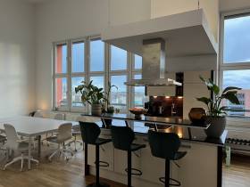 Penthouse-Büro mit Spree-Blick & Fernsehturm