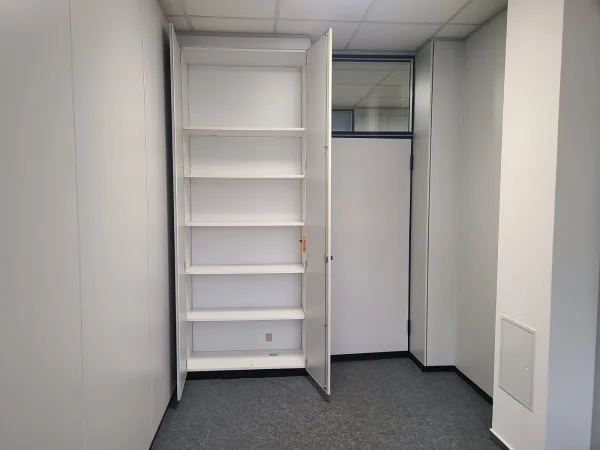 Abschließbares Büro in Hamburg (Lokstedt) – Renovierte Bürogemeinschaft mit Garten in Lokstedt, Hamburg — Bild 4