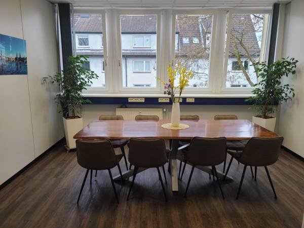 Abschließbares Büro in Hamburg (Lokstedt) – Renovierte Bürogemeinschaft mit Garten in Lokstedt, Hamburg — Bild 6