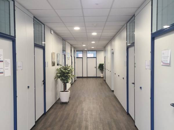 Abschließbares Büro in Hamburg (Lokstedt) – Renovierte Bürogemeinschaft mit Garten in Lokstedt, Hamburg — Bild 7