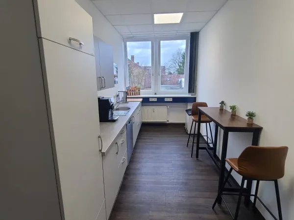Abschließbares Büro in Hamburg (Lokstedt) – Renovierte Bürogemeinschaft mit Garten in Lokstedt, Hamburg — Bild 8