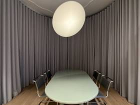 Büroraum 1 mit Gartenzugang