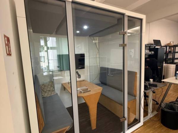 Schreibtischplatz in Berlin (Kreuzberg) – Lichtdurchflutetes Altbau-Büro in Bürogemeinschaft in Berlin-Kreuzberg — Bild 5