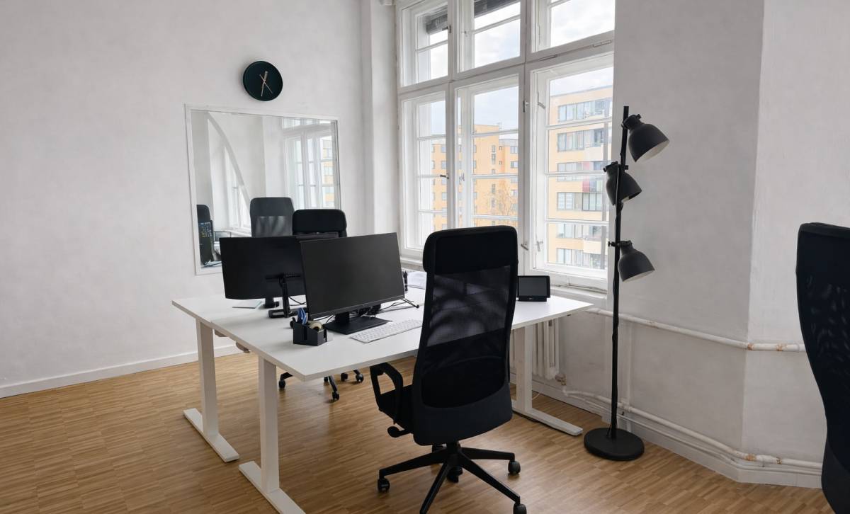 Lichtdurchflutetes Altbau-Büro in Bürogemeinschaft in Berlin-Kreuzberg