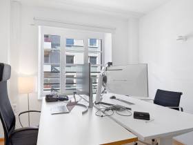 2 freie ruhige Arbeitsplätze im Glockenbachviertel