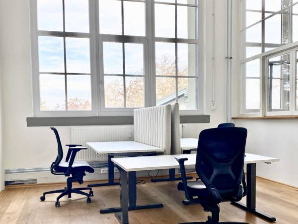 Moderner Business Center mit Büros & Coworking-Plätzen in — Bild 6