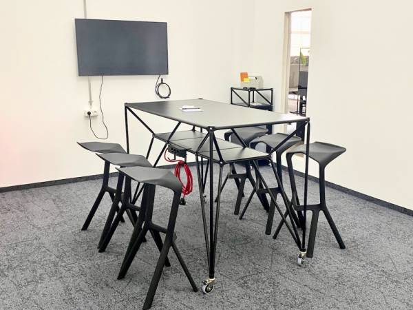 Moderner Business Center mit Büros & Coworking-Plätzen in — Bild 8