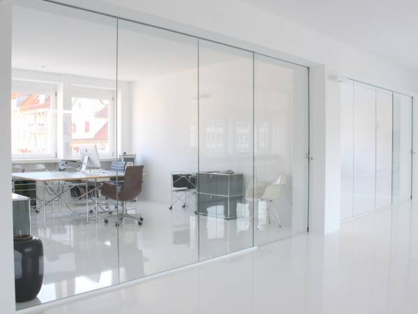 Flexible Büroflächen in kreativer Bürogemeinschaft in Stuttgart-Mitte — Bild 3