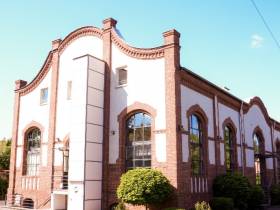 Dein Platz für Produktivität & Austausch im offenen Co-Working Space