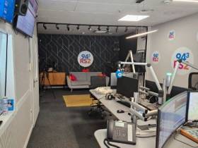 Bürogemeinschaft mit Medien-Produktions-Setup in Berlin-Steglitz