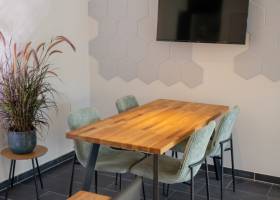 ENSIDER:EXECUTIVE LOUNGE