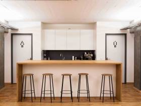 100 qm Büro (plus 200 gemeinsam) in Elphi-Sichtweite