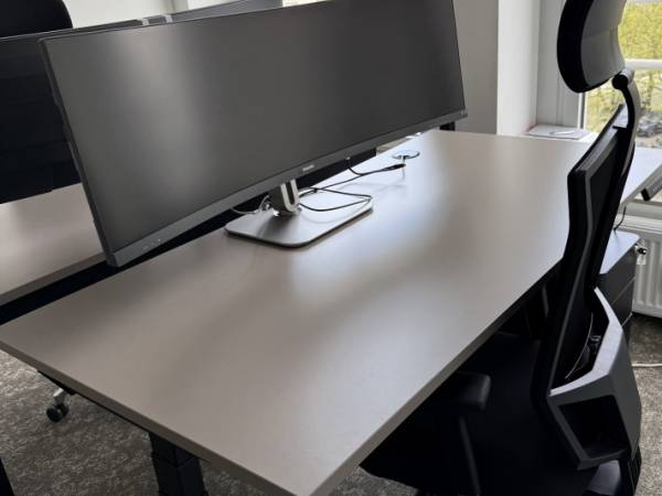 Helles Einzelbüro in repräsentativer Bürogemeinschaft Hamburg-Neustadt — Bild 4
