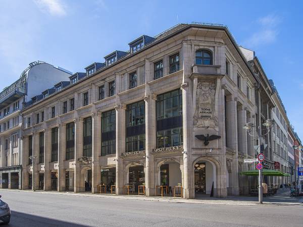 Moderne Bürogemeinschaft in zentraler Lage in Berlin-Mitte — Bild 1