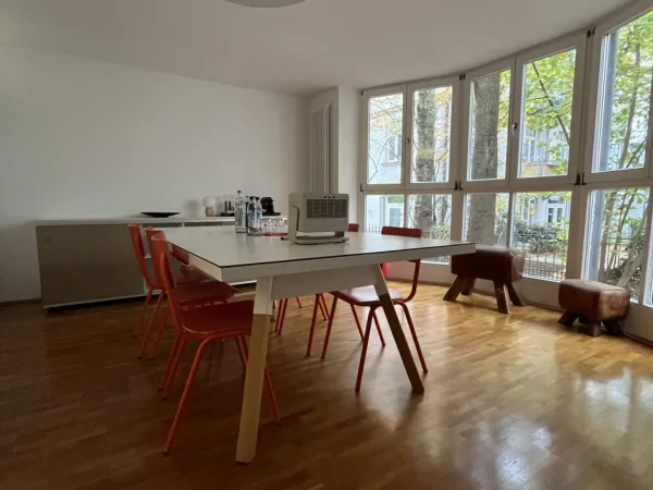 Abschließbares Büro in München (Altstadt-Lehel) – Möblierte Büroräume in charmantem Altbau in München-Lehel — Bild 8