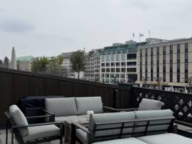 Untermiete helles Büro mit eigener Terrasse und Rathaus-Blick