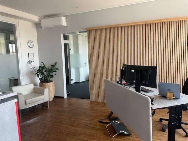 Modernes, helles Büro in sympathischer Bürogemeinschaft — Bild 7