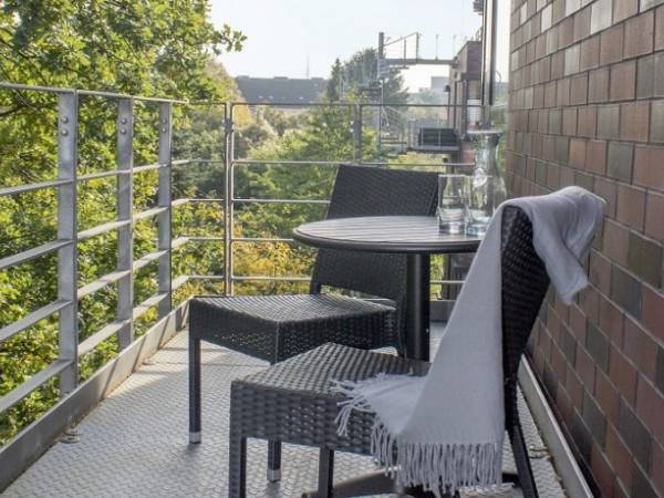 Modernes, helles Büro in sympathischer Bürogemeinschaft — Bild 8
