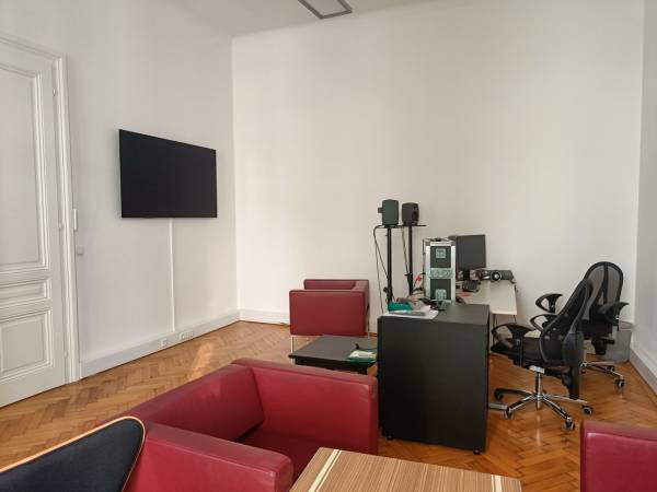 Helles, schönes Altbaubüro in guter Lage — Bild 7