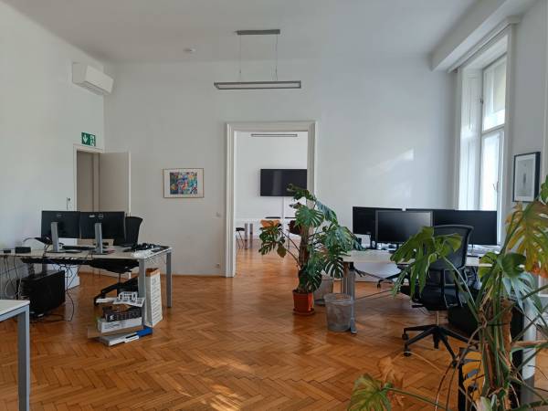 Helles, schönes Altbaubüro in guter Lage — Bild 3