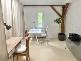 Heller Workspace für 2-3 Personen