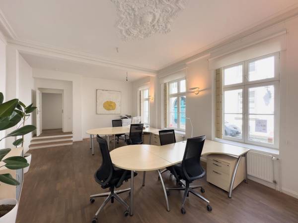 Ruhige Büroräume in historischer Bürogemeinschaft in — Bild 1