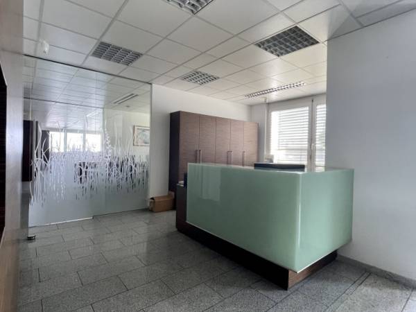 Hochwertige Büroräume in Bürogemeinschaft in Egelsbach-Egelsbach — Bild 1