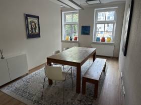 Arbeitsplatz in traumhafter Lage im Westend