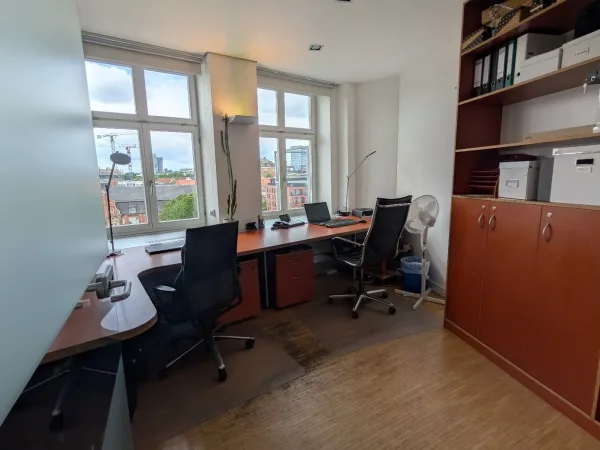 Abschließbares Büro in Hamburg (Altstadt) – Bürogemeinschaft mit Elbblick in Hamburg Altstadt — Bild 3