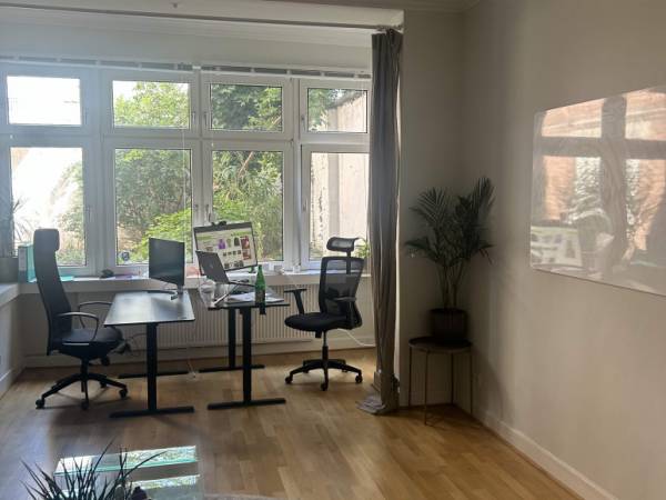 Helle Bürogemeinschaft im Altbau mit Rheinblick in — Bild 2